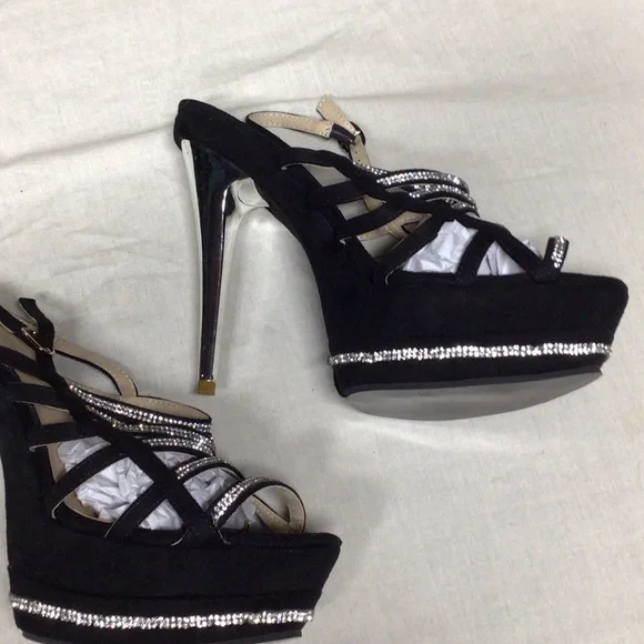 Elegant Black Strappy Women's Heels - Picture 3 of 6